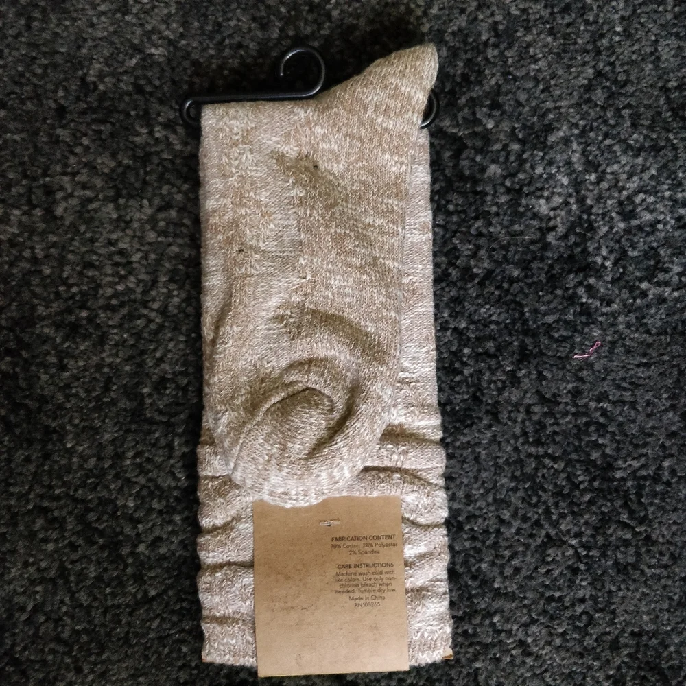 NWT MIX NO. 6 OATMEAL BOYFRIEND SOCKS